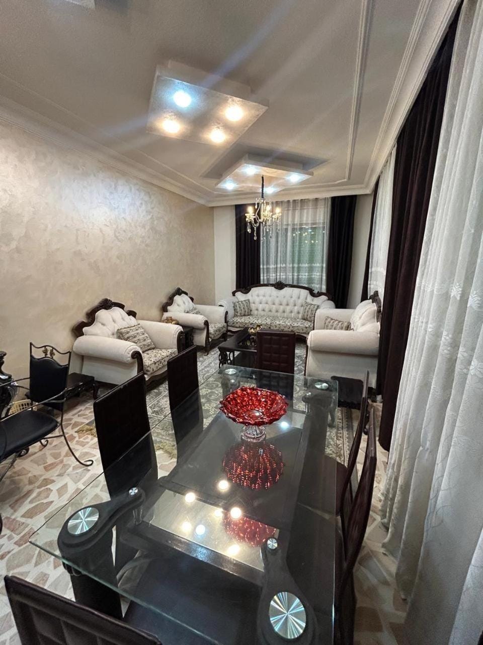Living room, Seating area