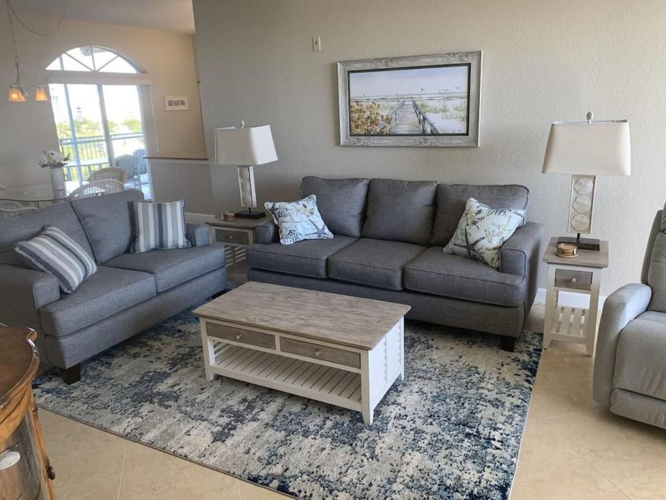 Soak Up the Sun & Views from Above - Luxe Beach Escape Awaits! - Amazing Penthouse Condo - Roelens House in Estero Island