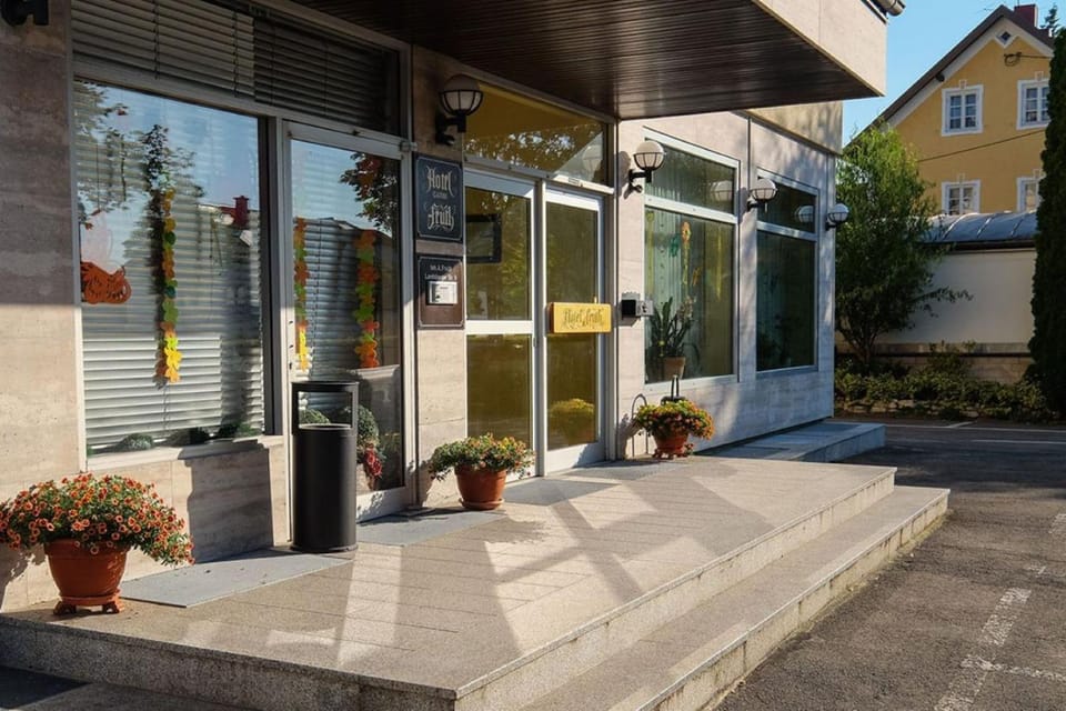Property building, Facade/entrance