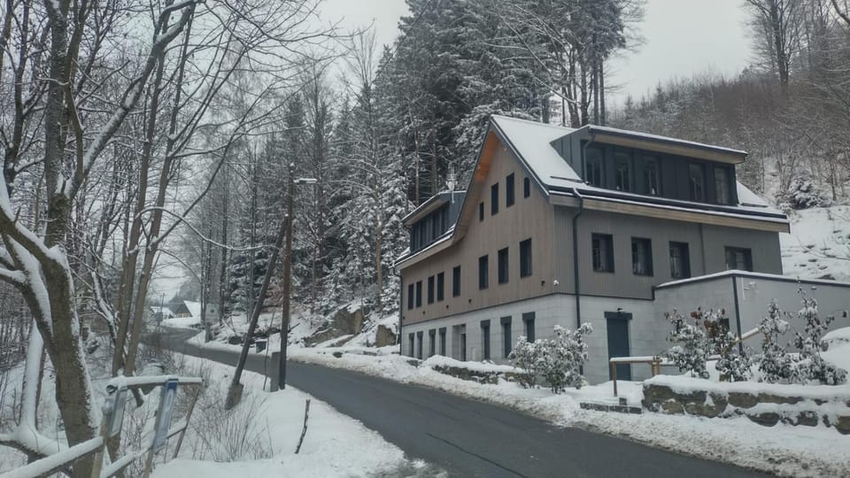 Property building, Facade/entrance