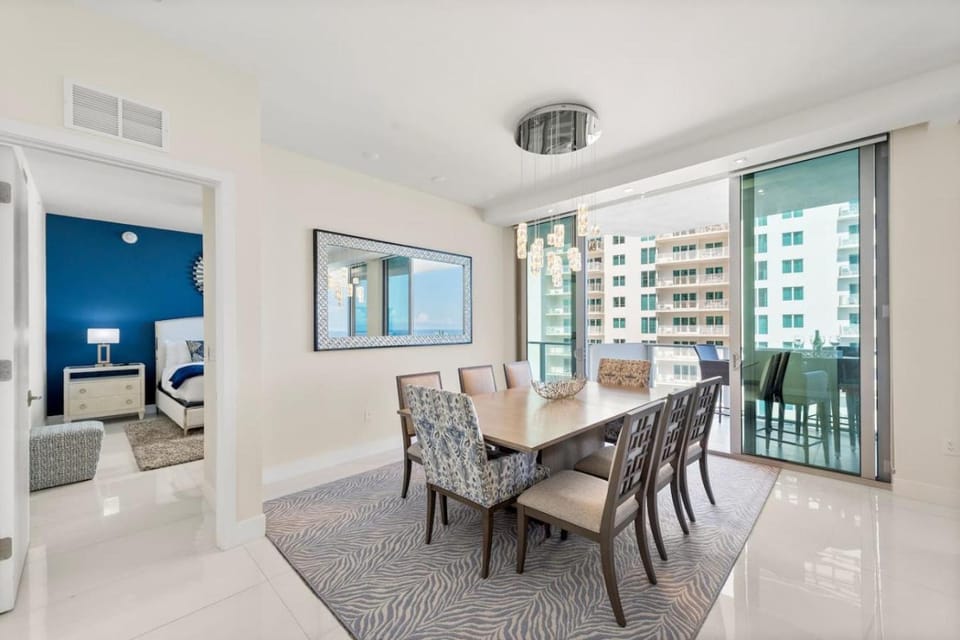 2BR 2.5 BA Modern Oceanview Condo at Amrit Resort) Apartment in Riviera Beach