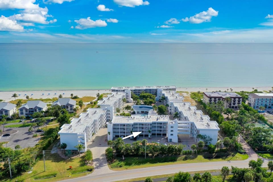 Island Beach Club 220A House in Sanibel Island