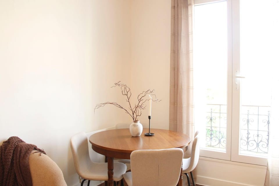 Bright Apartment at the Gates of Paris Apartment in Saint-Denis, France