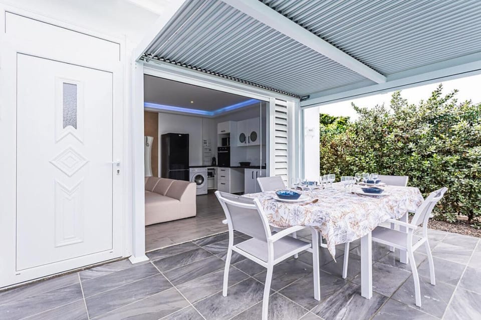 Patio, Balcony/Terrace, Dining area