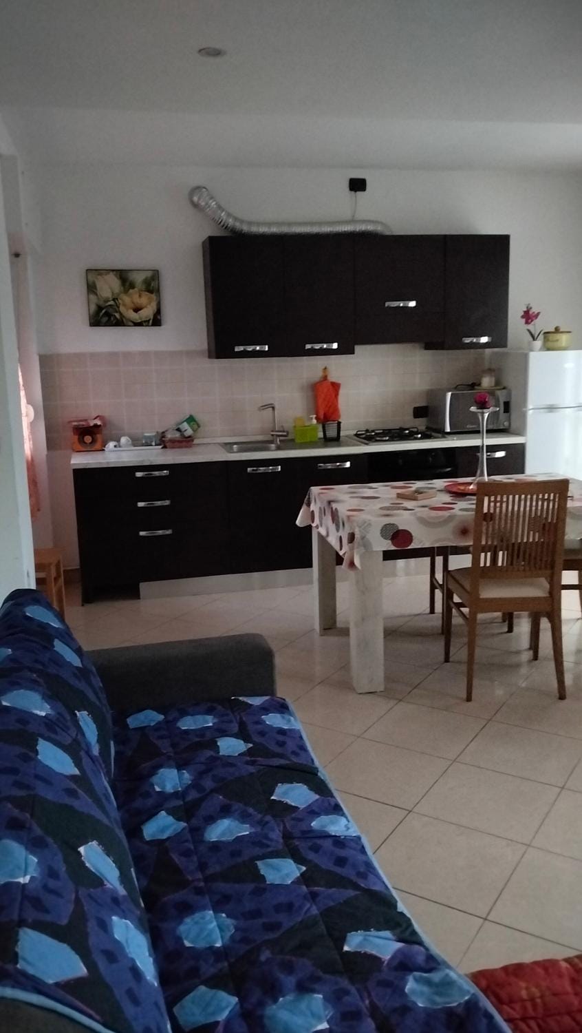 Kitchen or kitchenette, Living room