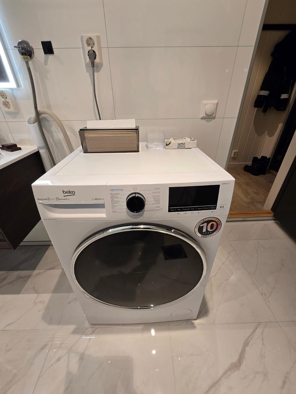 Bathroom, washing machine, dryer