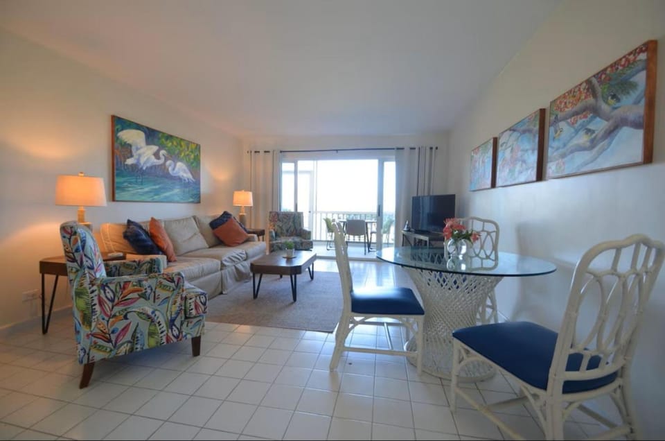 Oceanfront, 5 Stars GentleWinds.Com 2 Bed,2 Bath. Unit C-3. Premier Host. House in St. Croix