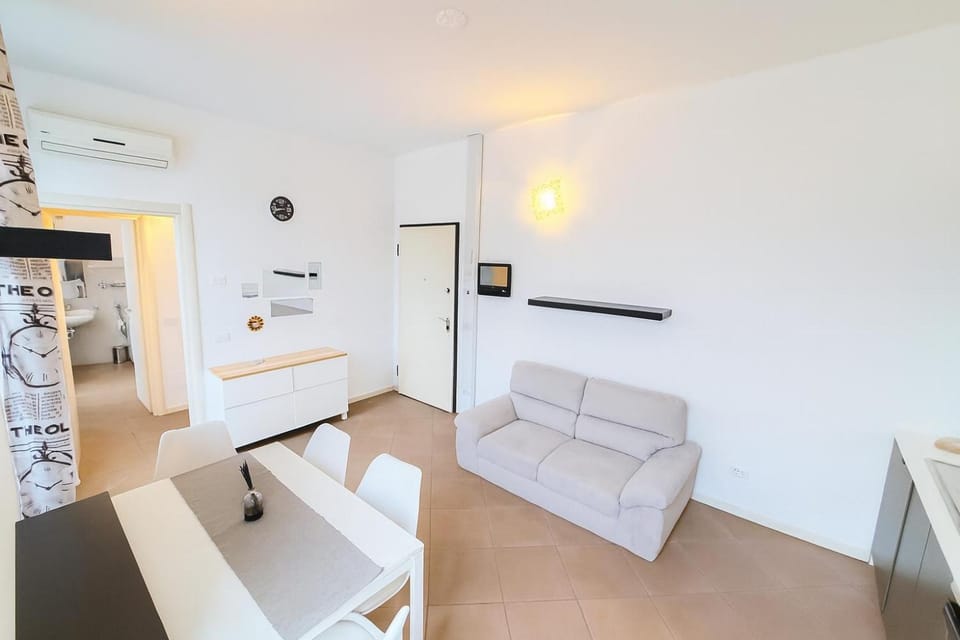 Moderno appartamento a 2 passi dal centro Apartment in Province of Brescia