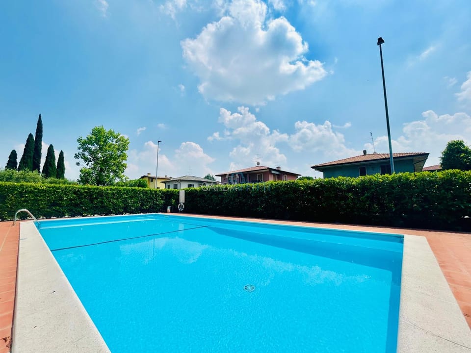 Swimming pool, Swimming pool