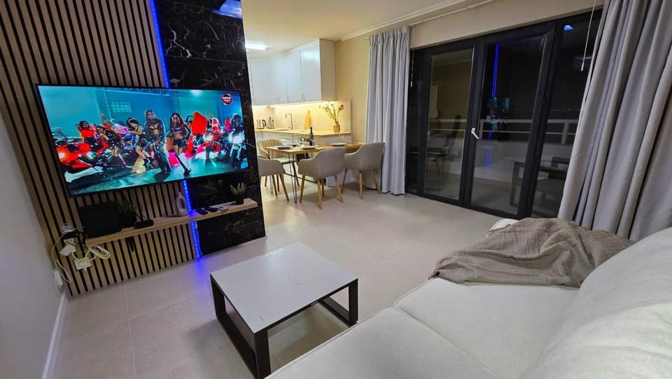 TV and multimedia, Living room, Photo of the whole room