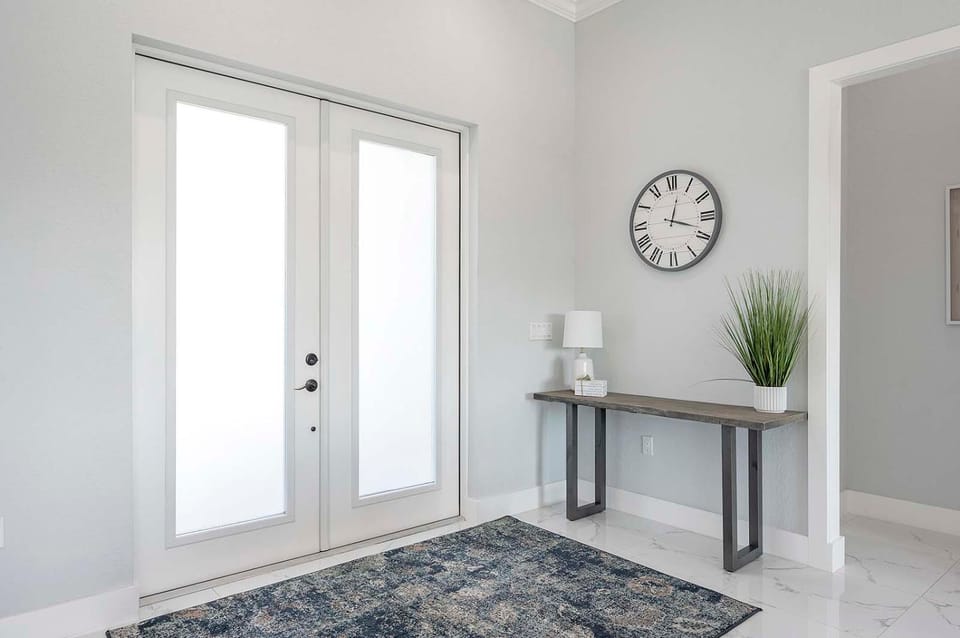 Alora Villa in Central Location with Southern Facing Fresh Water Canal - Vesteva Villa in Cape Coral