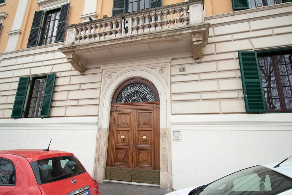 Property building, Facade/entrance