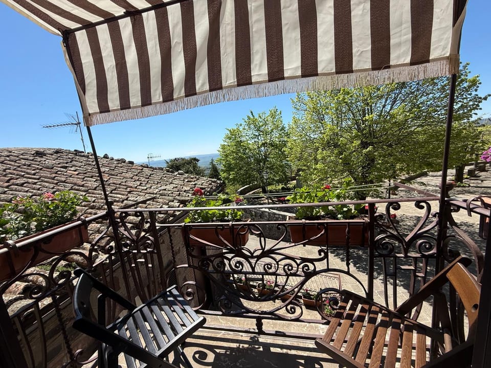 Borgo Maggiore Apartment in Tuscany