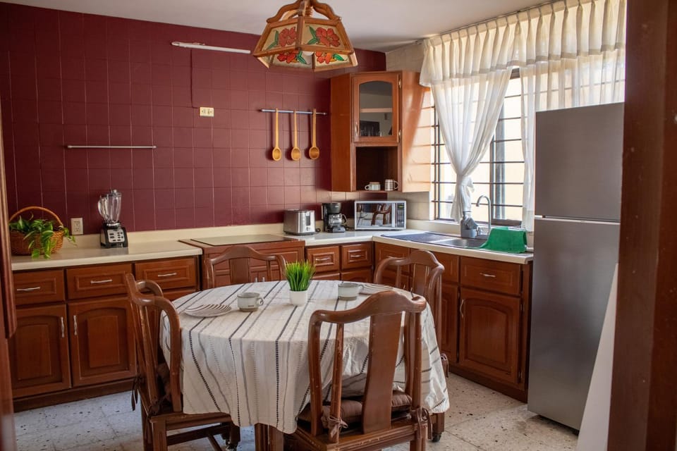 Kitchen or kitchenette, Dining area, stove
