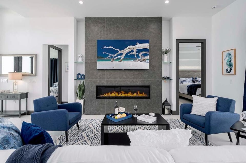 Aqua Vista - Luxury Vacation Rental Cape - Vesteva Villa in Cape Coral