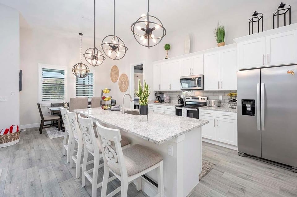 Bliss on the Bay-Brandnew Vacation Home Cape Coral Villa in Cape Coral
