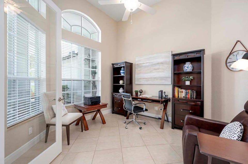 Bermuda - Tranquil Home in Quiet Location Villa in Cape Coral