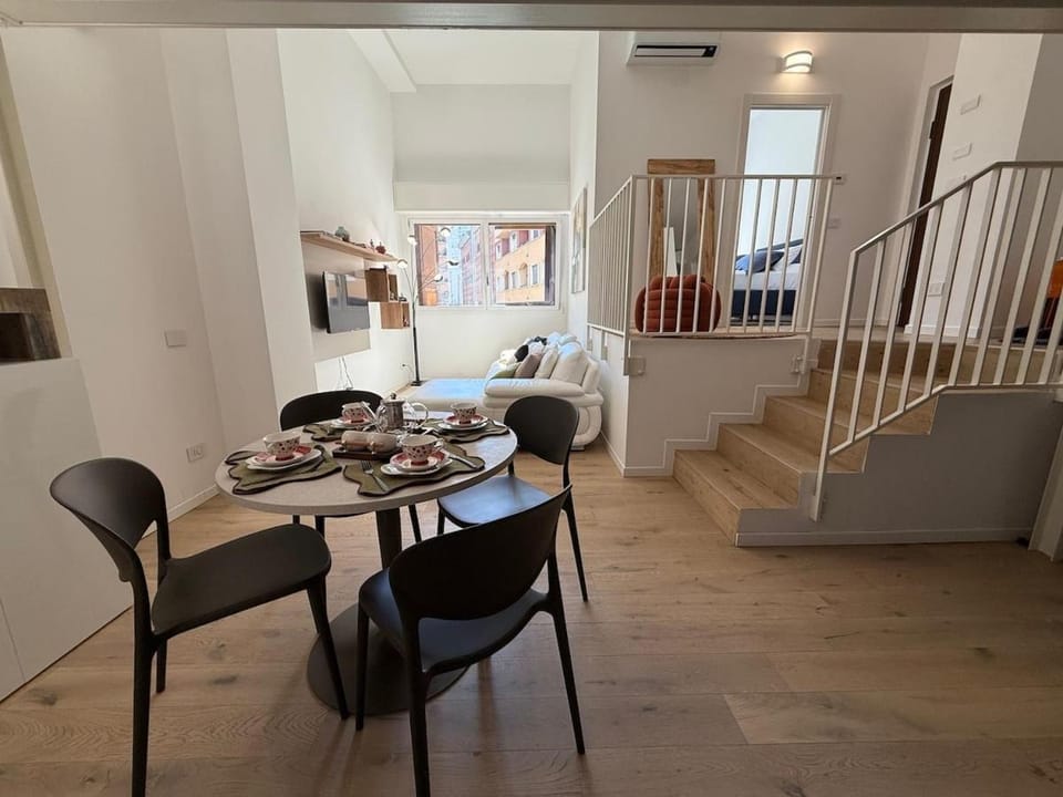 Three-room apartment sleeps 6 City Life Fiera San Siro Apartment in Milan