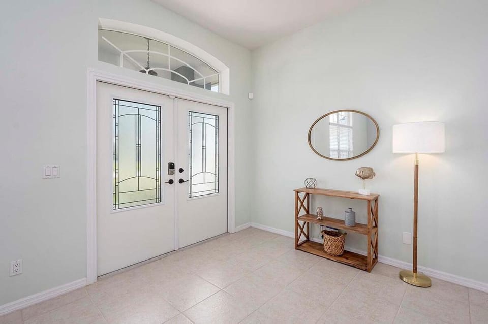 Blue Fish - Cozy vacation rental in Cape Coral Villa in Cape Coral