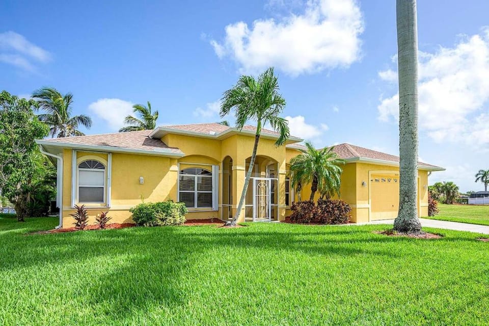 Breezy Palms located near Coral Oaks Golf Course Villa in Cape Coral