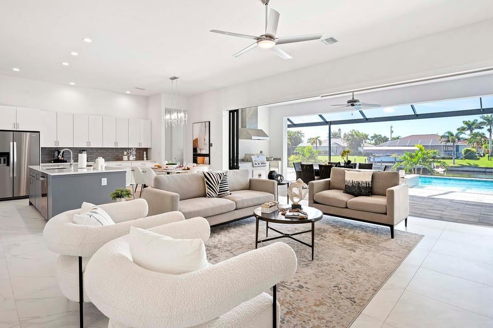 Canal Breeze - Luxury and Spacious 5 Bedroom Villa with Gulf Access Villa in Cape Coral