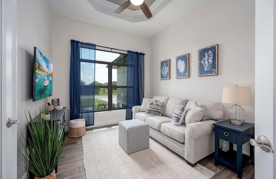 Cape Destination - Western Facing Home with Hot Tub Villa in Cape Coral