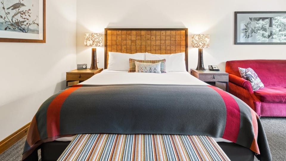 1334 Studio Spruce Peak Lodge Sleeps 4 Ski in Ski Out Resort in Stowe