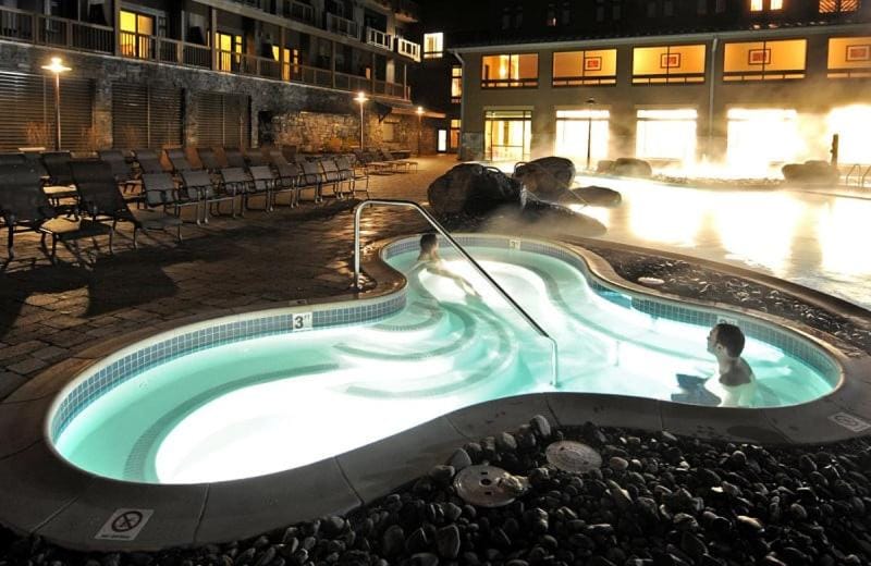 1334 Studio Spruce Peak Lodge Sleeps 4 Ski in Ski Out Resort in Stowe