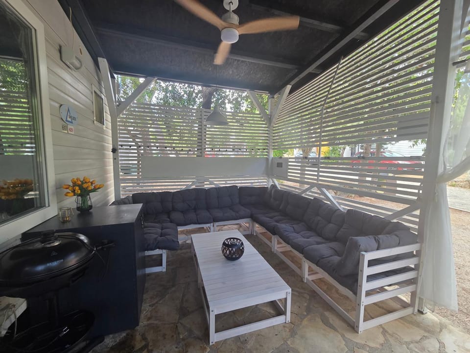 Patio, Living room, Seating area, Dining area