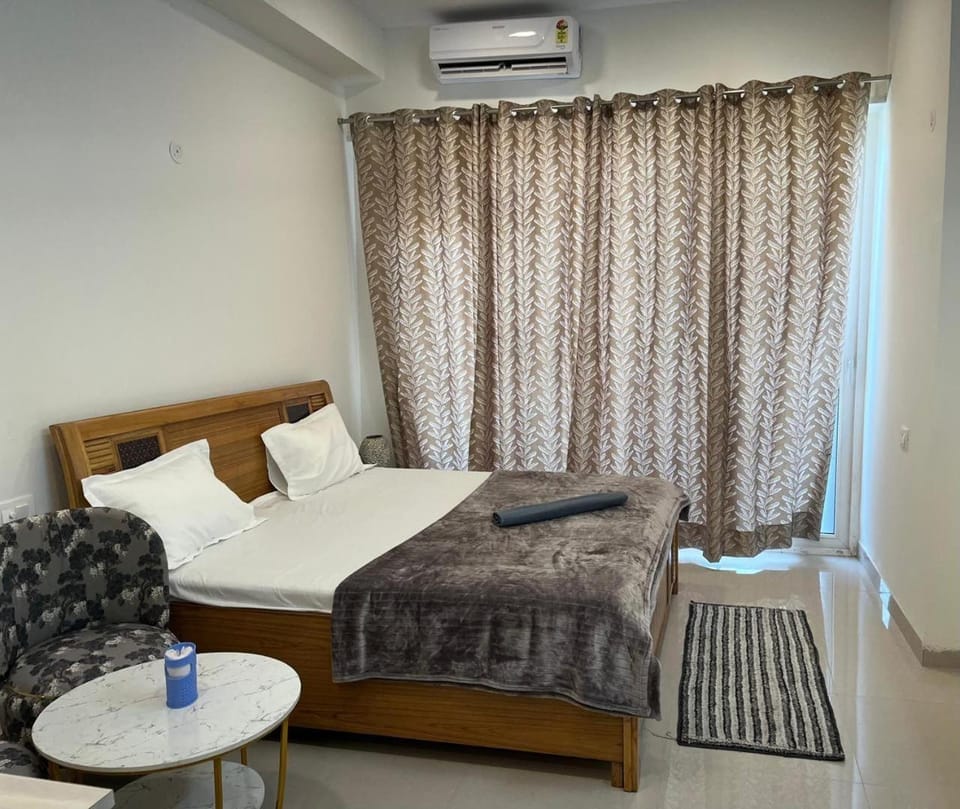 happy stay studio Room's Apartment in Noida