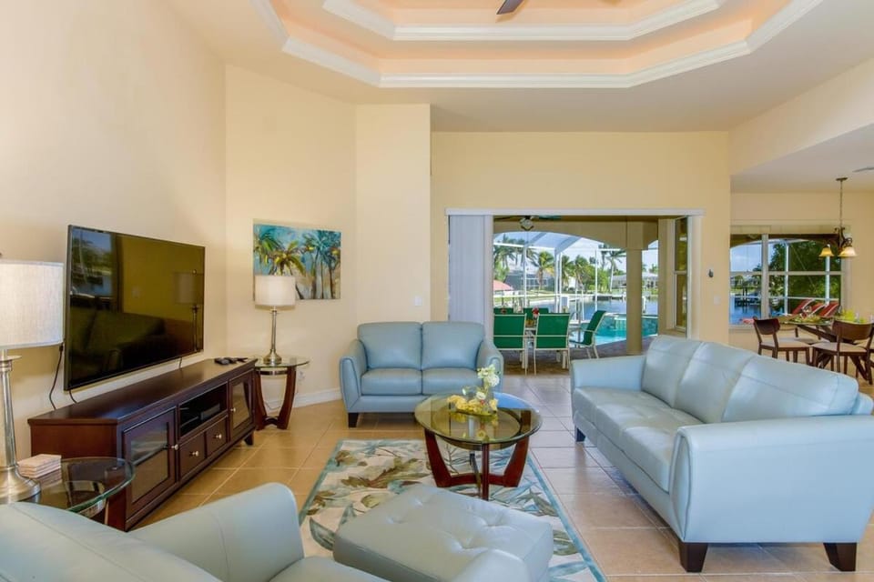 Casa Maria - with Jacuzzi and Gulf Access Villa in Cape Coral