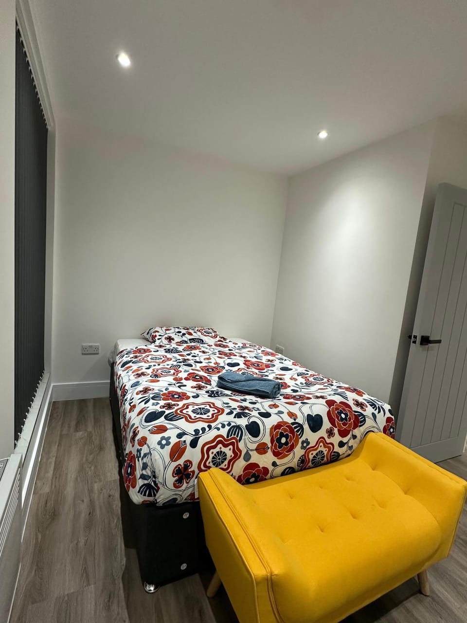 Bed, Seating area, Bedroom, towels