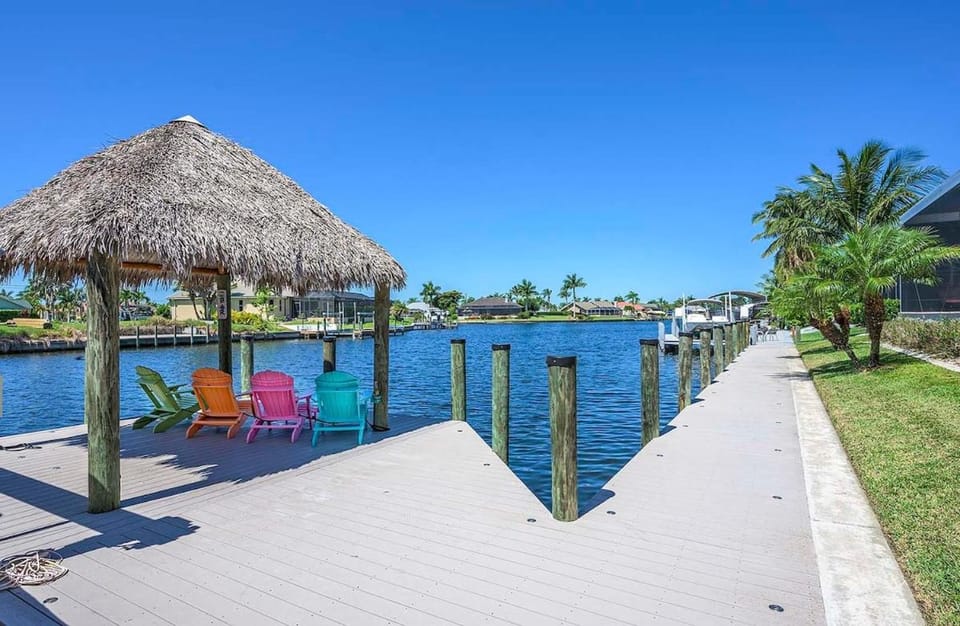 Cayo Bonita - Breathtaking and Spacious Luxury Hom Villa in Cape Coral