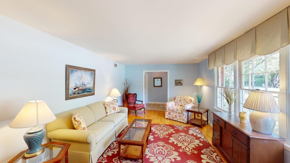 Beachcomber House in Camden County