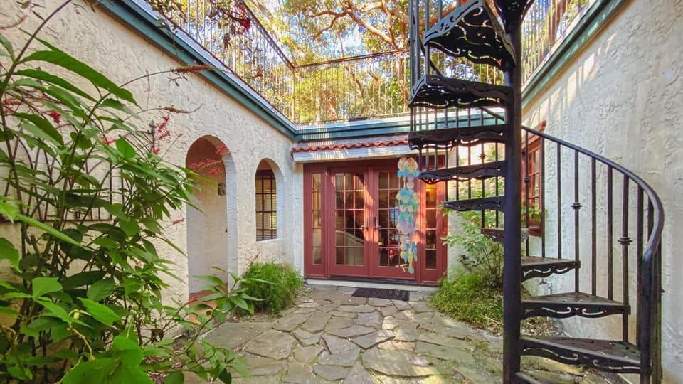 Hacienda House in Camden County