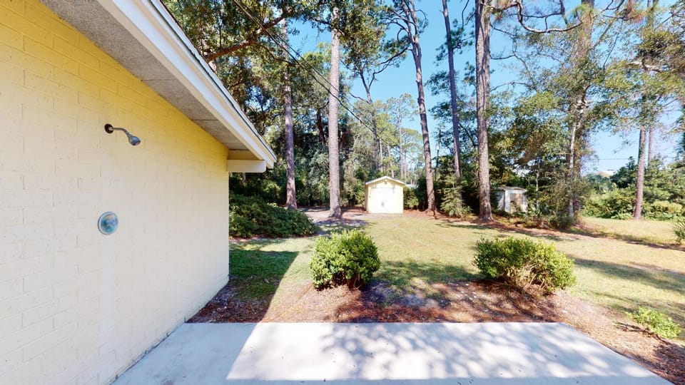 Mellow Yellow House in Camden County
