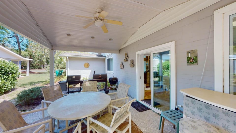 Newmans Beachview House in Camden County