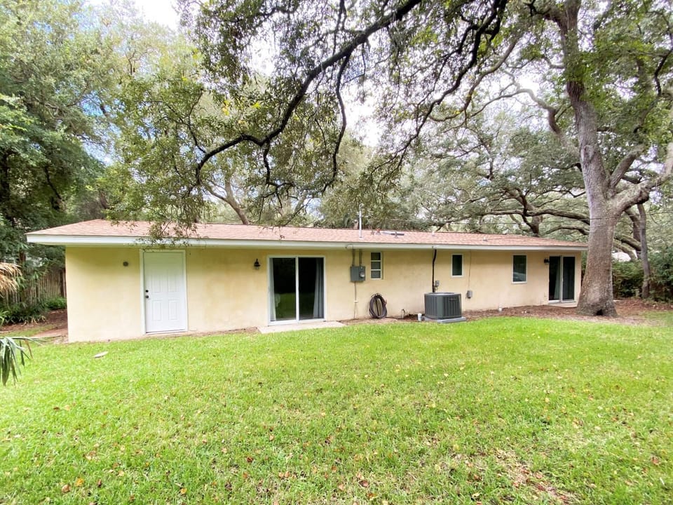 Paradise Cover House in Camden County
