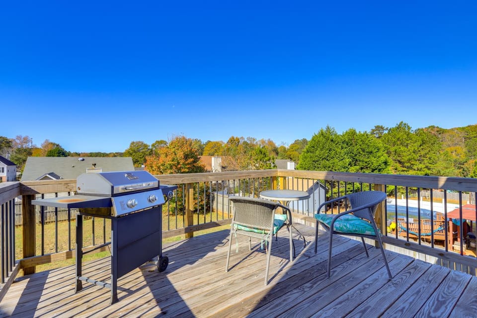 2 Mi to Town: Fully Equipped Georgia Home w/ Deck! House in McDonough
