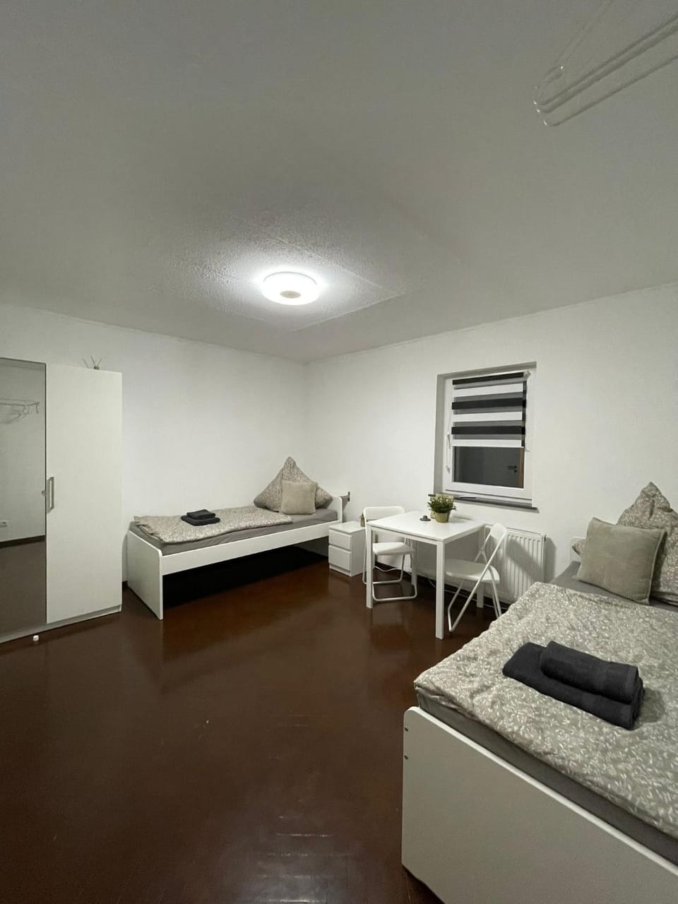 Bed, Photo of the whole room, Seating area, Bedroom, towels