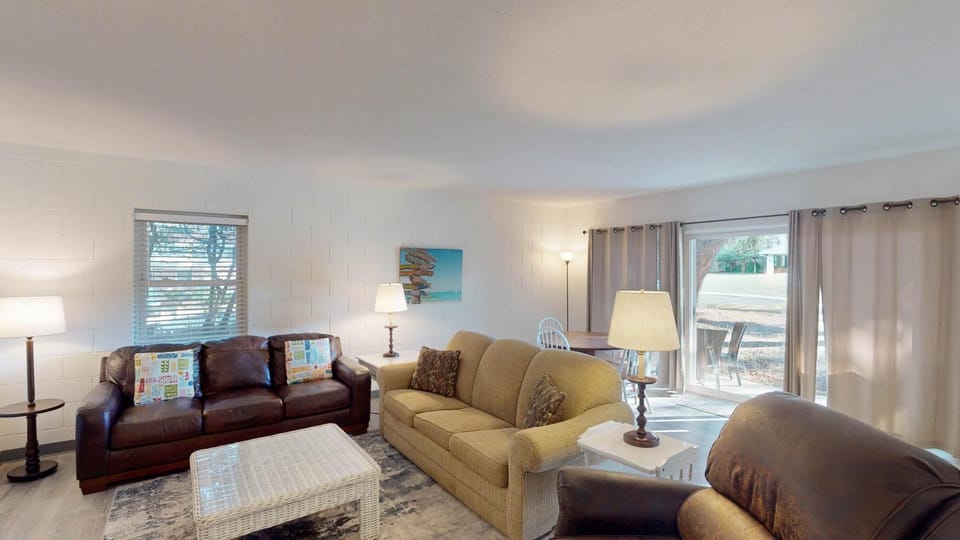Atlantic Breeze #4 Apartment in Camden County