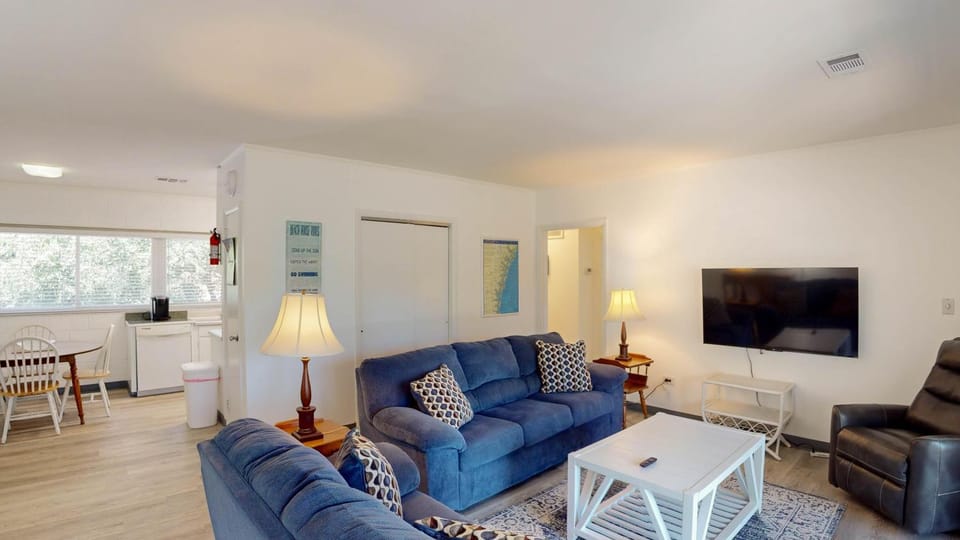 Atlantic Breeze #6 Apartment in Camden County