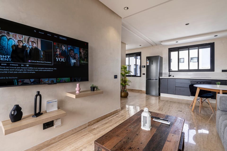 New 8th floor Terrace 5 min from train stations Apartment in Casablanca