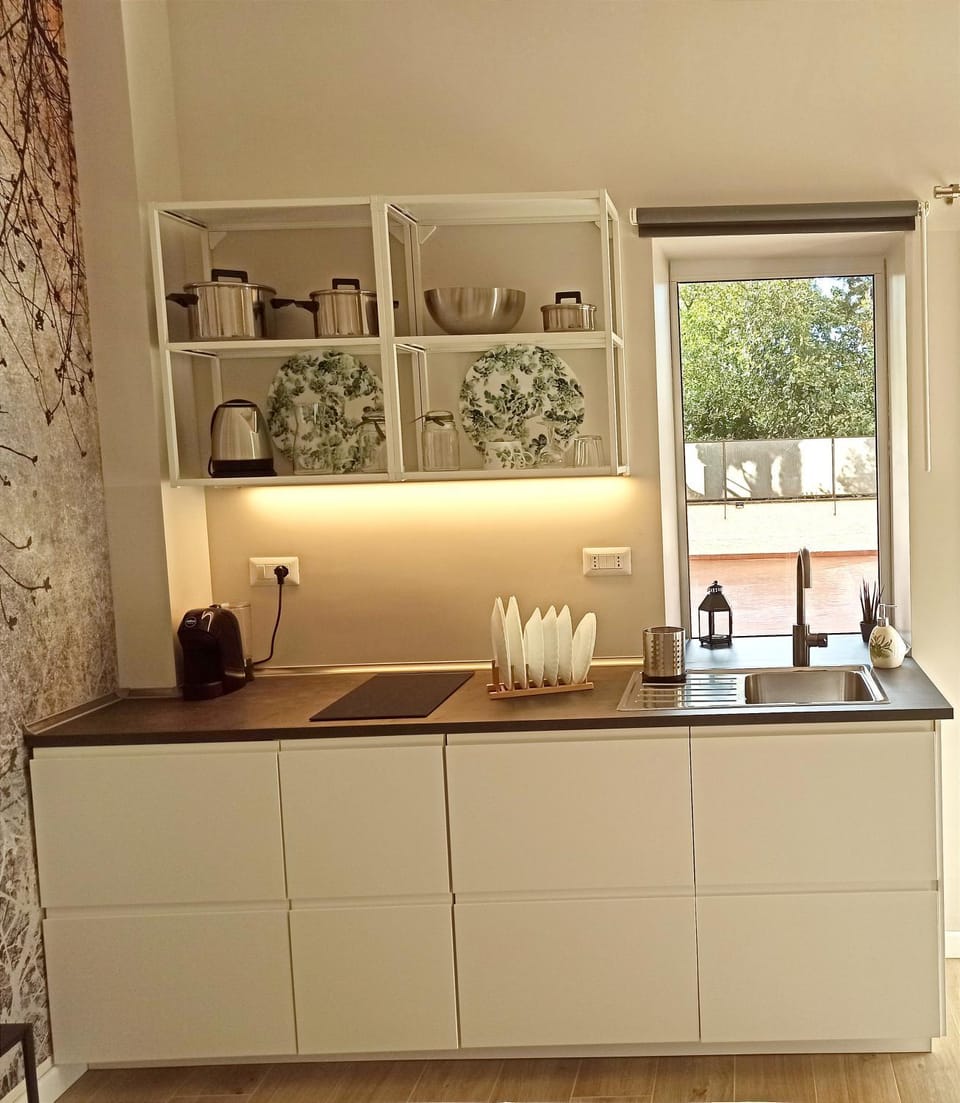 Kitchen or kitchenette, kitchen