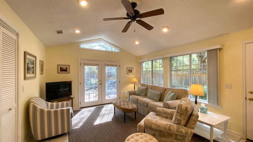 Azalea Cottage Duplex House in Camden County