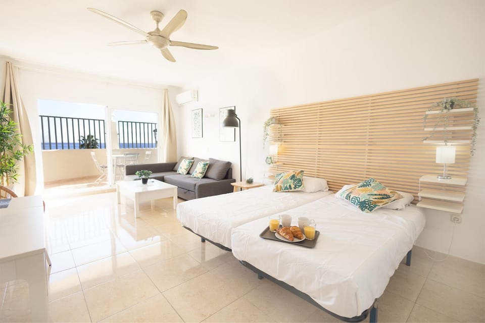NT Benalbeach Sea Views Terrace-Quiet and cozy Apartment in Benalmadena