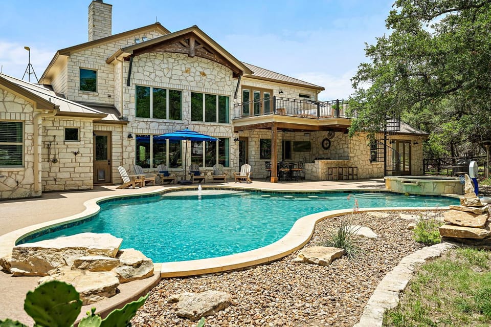 Hot Tub, Swimming pool
