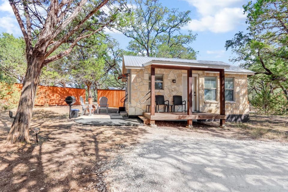 Cabins at Flite Acres - *Entire Property Cabin in Wimberley
