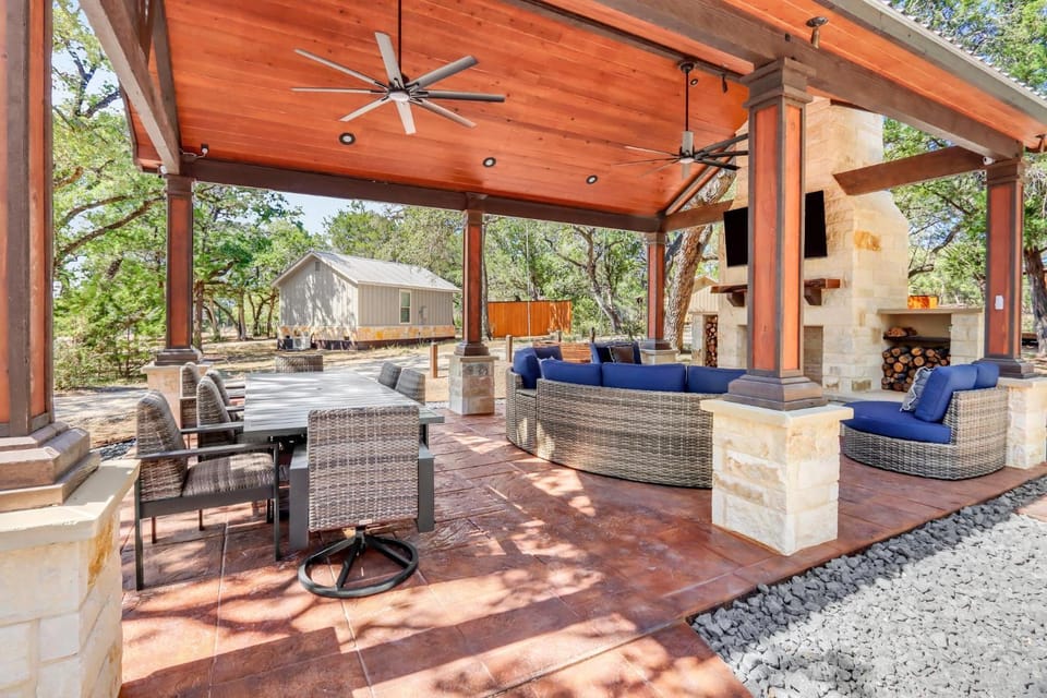 Cabins at Flite Acres - *Entire Property Cabin in Wimberley