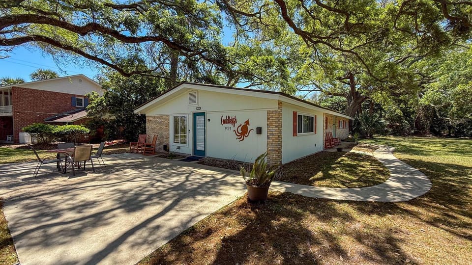 Cuddlefish House in Camden County